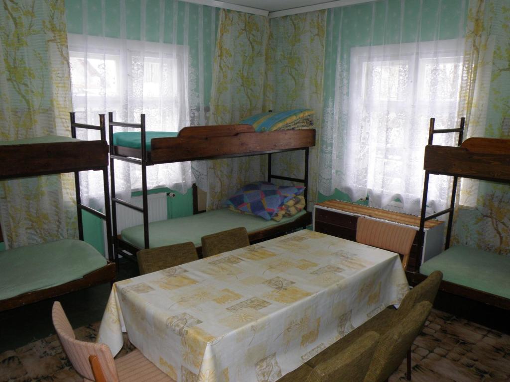 Hostel Szkolne Schronisko Mlodziezowe Zloty Widok Piechowice  Zimmer foto
