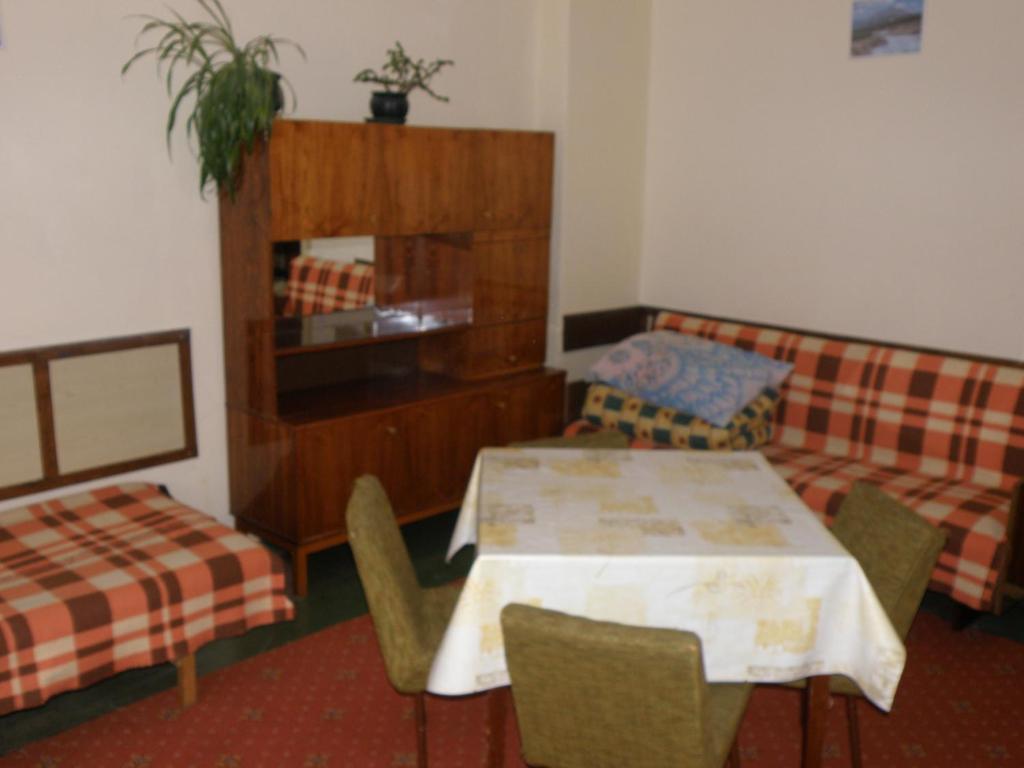 Hostel Szkolne Schronisko Mlodziezowe Zloty Widok Piechowice  Exterior foto